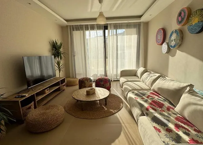 Lagoon-view Family In Azha Ain Sokhna Apartment